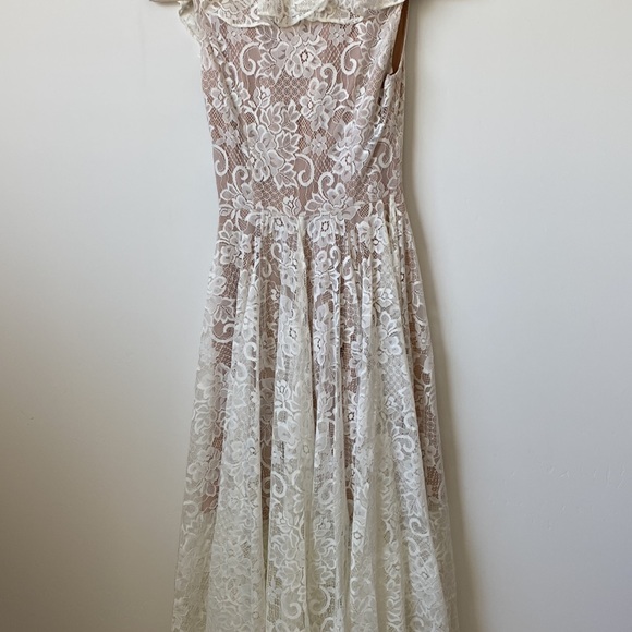 Revolve The JetSet Diaries White Lace High Low Dress Size: XS - Picture 9 of 11